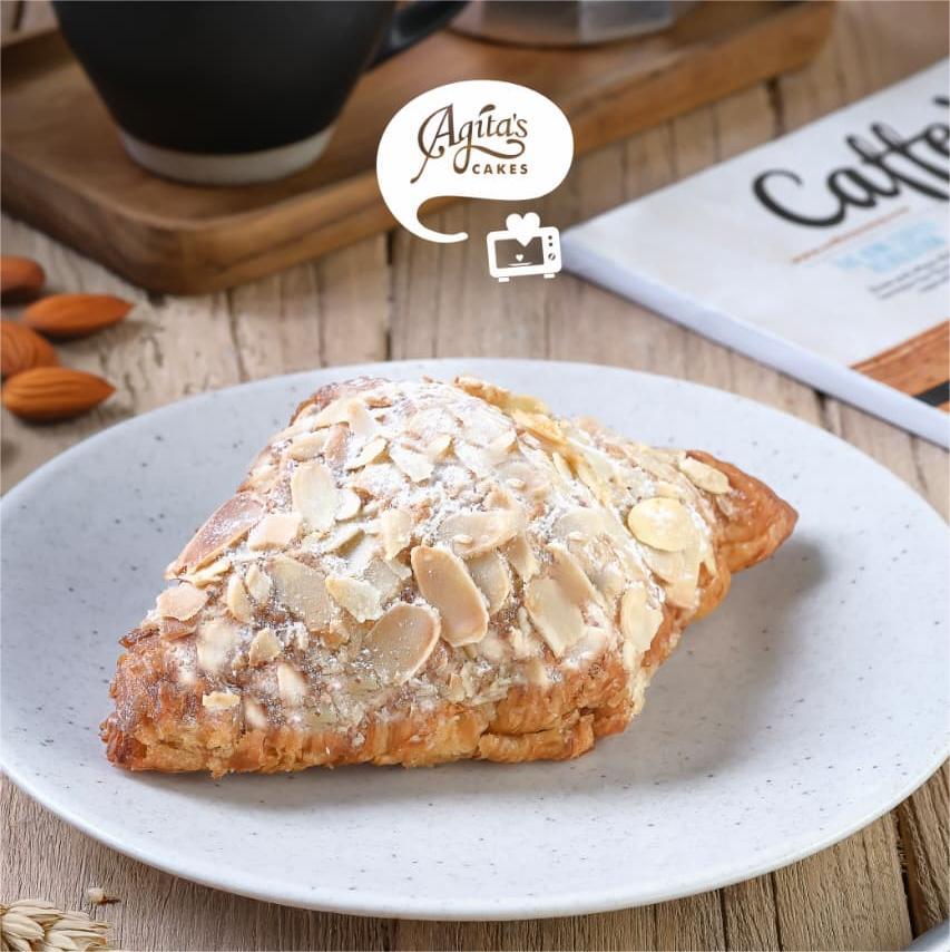 Almond Croissant